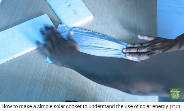 Las partes laterales de espuma de
                  poliestireno est�n recubiertas con pegamento y pegadas
                  con papel de aluminio 3