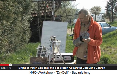 Peter Salocher zeigt seine Apparatur, mit
                          der er vor 3 Jahren begann