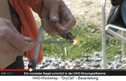 Ein normaler Nagel schmilzt in der Flamme
                          des HHO-Gas / Braungas / Knallgas