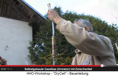 Die Gasdüse
("Arrestor") mit Zwischenteil Die Gasdüse ("Arrestor") mit
Zwischenteil