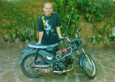 Jos�
                        Vaesken's water motorcycle from Paraguay, 2012