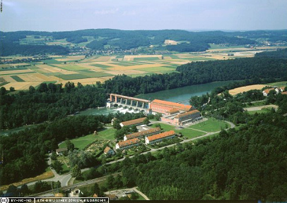 Central hidroel�ctrica en Eglisau en el Reno
                (Suiza)