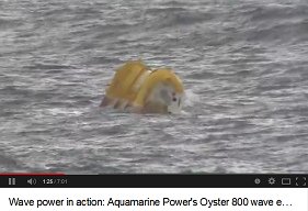 Das Auster-Wellenkraftwerk
                                "Oyster" auf einer der
                                Orkney-Inseln in Nord-Schottland, Ablauf
                                3