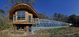 Walipini02:Schlauch-Grubengew�hshaus
                                von Gundersen in Wisconsin
                                ("USA")