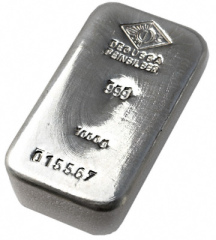 Silber (hier in Form
                          eines Silberbarrens mit der Prgung
                          "Feinsilber") ist ein Metall im
                          "Silberamalgam"