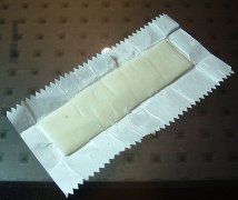 Kaugummis
                                sind eines der Beweismittel die
                                beweisen, dass Amalgamf�llungen
                                Quecksilber abgeben. Das klebt sehr gut,
                                und so weist der Speichel h�here
                                Quecksilberwerte auf als vor dem
                                Kaugummi...