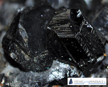 Zinkblende (Bild aus
                          www.steine-und-minerale.de)