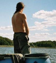 Quecksilber im Urin: Wer pinkelt - egal
                          ob Mann oder Frau - pinkelt auch Quecksilber
                          aus seinen Amalgamf�llungen in die Gew�sser,
                          und schlussendlich ins Meer. Das sagt kein
                          Zahnarzt, kein Schulbuch, kein Gutachten. Es
                          w�re interessant, wie viel Amalgam-Quecksilber
                          pro Tag von der Weltbev�lkerung, die
                          Amalgamf�llungen tr�gt, in die Gew�sser
                          gelangen. Es d�rfte sich um mehrere Tonnen
                          Amalgam-Quecksilber pro Tag handeln. Die
                          "Wissenschaft" schweigt dazu...