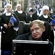 El
                      f�sico Hawking con su enfermedad nerviosa y
                      muscular esclerosis lateral amiotr�fica. Parece
                      que �l cree mucho a la "medicina
                      convencional" y no quiere encontrar la causa
                      - sus amalgamas...