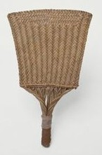 Abanico hecho de malla de fibra de coco