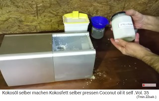 Das Kokos�l im ersten Glas ist
                    bereits hart geworden