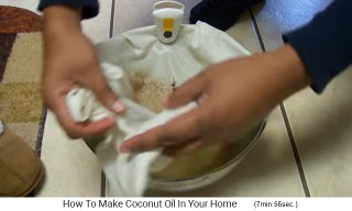 Das Siebtuch
                    wird entfernt