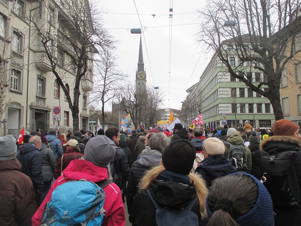 Demo in Zürich 8.1.2022 02: Stauffacherstrasse Demo in Zürich 8.1.2022 02: Stauffacherstrasse