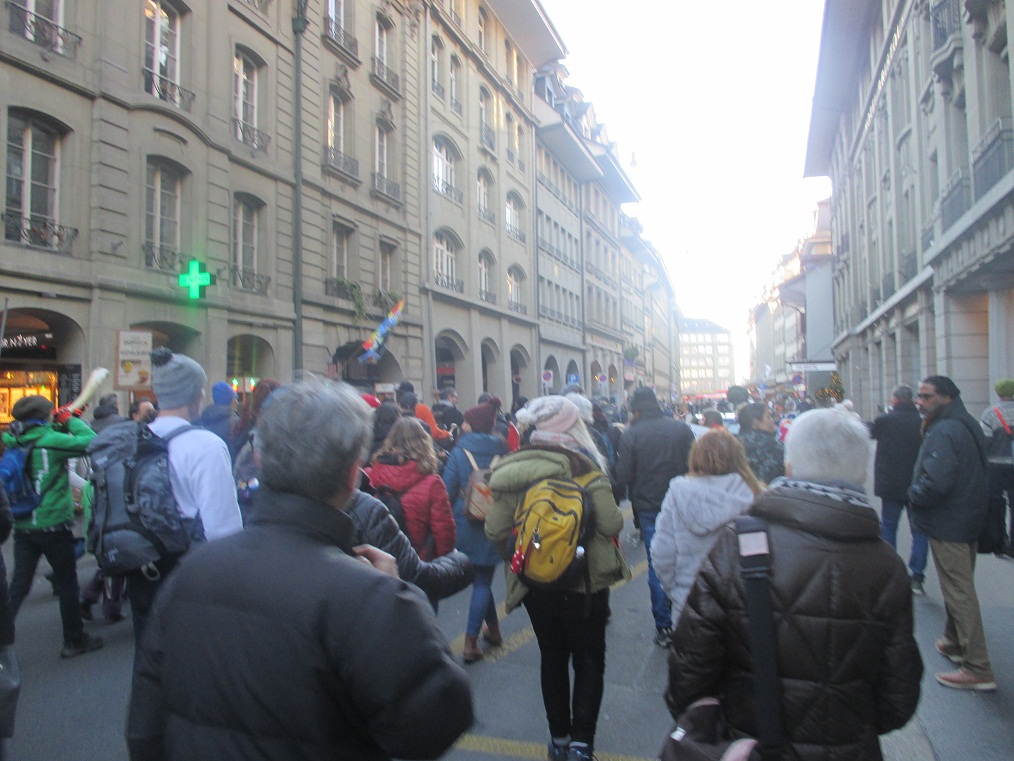 Demo in Bern 22.1.2022: Demo durch die
Innenstadt Demo in Bern 22.1.2022: Demo durch
die Innenstadt