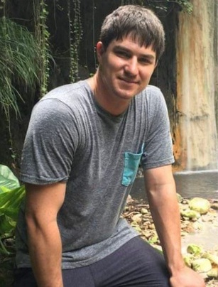 Verdacht GENimpfmord
                  "USA" 1.2.2022: Brandon Pollet 2x GENgeimpft
                  ist mit 33 weg: Der 33-jährige Brandon Pollet, stirbt
                  nach Entwicklung einer Autoimmunerkrankung durch die
                  zweite Dosis des Pfizer-Impfstoffs