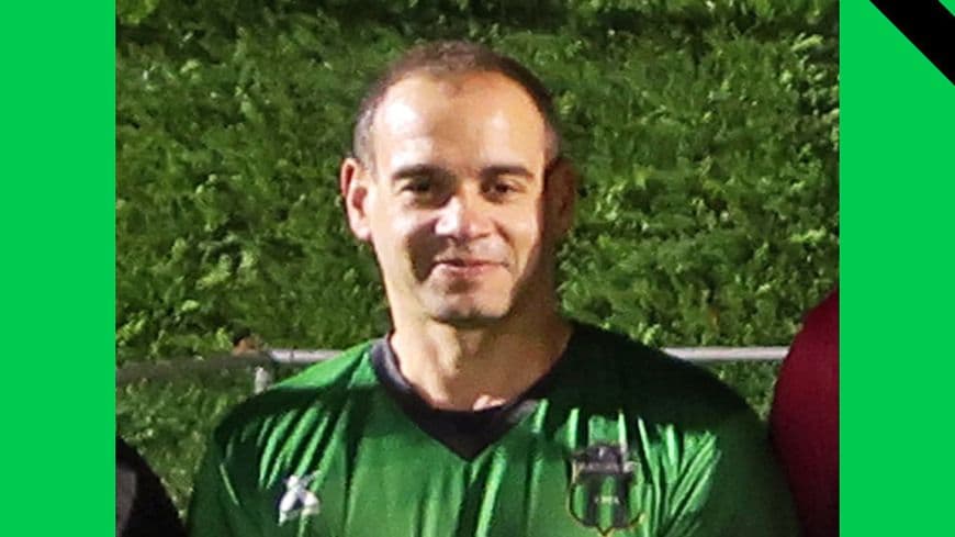 Verdacht
                    GENimpfmord in 2G-Fascho-Frankreich 12.2.2022:
                    Lehrer Emmanuel Girardot stirbt beim Fussballspielen
                    durch Herzstillstand - ist mit 47 weg: D�c�s d'un
                    joueur de foot v�t�ran au club de Fontcouverte
                    (Charente-Maritime)