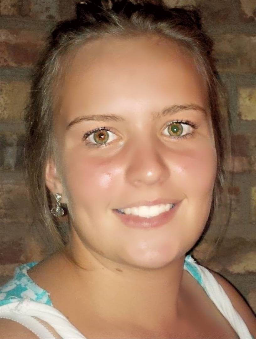 GENimpfmord
                    Südafrika 3.32022: Medizinstudentin Carla Steytler
                    3x GENgeimpft: Zusammenbruch - ist mit 24 weg:
                    24-jährige südafrikanische Medizinstudentin,
                    dreifach "geimpft", bricht auf dem Campus
                    von Bloemfontein zusammen und stirbt