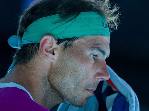 Verdacht GENimpfschaden
                  bei Nadal in Indian Wells ("USA") 21.3.2022:
                  Schmerz in der Brust - Endspiel verloren - "als
                  hätte ich eine Nadel in der Brust"