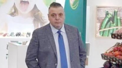 Verdacht GENimpfmord Region Padua
                28.3.2022: Firmenchef Massimo Camozza stirbt am Lenker -
                Herzversagen - mit 50 weg: Colto da infarto sul sentiero
                dei Ronchi, tragedia ad Arqu�: imprenditore muore a 50
                anni in bici
