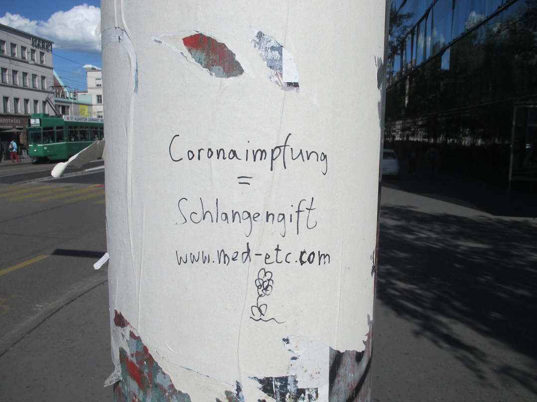 Graffito: Coronaimpfung ist
                              Schlangengift, Basel 25.5.2022