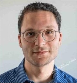 Verdacht SCHLANGENGIFTimpfmord NYC
                  Brooklyn 26.5.2022: David Reichman (32) �berlebt
                  Halbmarathon nicht - Herzversagen an der Ziellinie:
                  David Reichman – Brooklyn Half Marathon runner
                  collapses, dies at finish line
