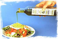 Huile d'olive sur une salade de tomates feta:
                  l'huile d'olive soutient le c½ur et les artères avec
                  le type 0, et la feta est l'une des rares sortes de
                  fromage bénéfiques pour le groupe sanguin 0.