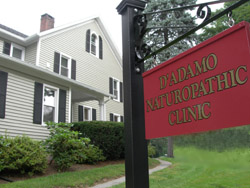Dr. D'Adamo's clinic "D'Adamo
                        Naturopathic Clinic" in Wilton
                        (Connecticut) near New York City
