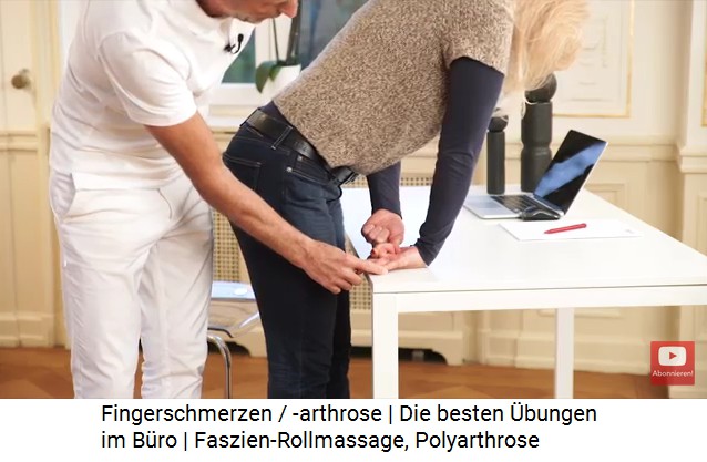 �bung 3 gegen
                    Fingerschmerzen am Tisch mit 180 Grad verdrehtem Arm
                    eingerolltem Finger