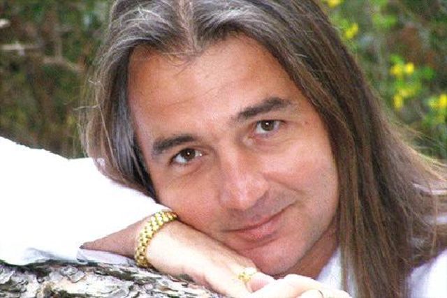 Heiler
              Braco heilt mit einem "gebenden Blick",
              Portrait