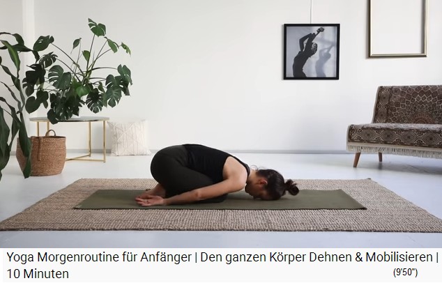 Ejercicio de estiramiento plegado:
                    estiramiento de la espalda desde la rodilla hasta el
                    cuello, as� como estiramiento de los muslos -
                    variaci�n 2