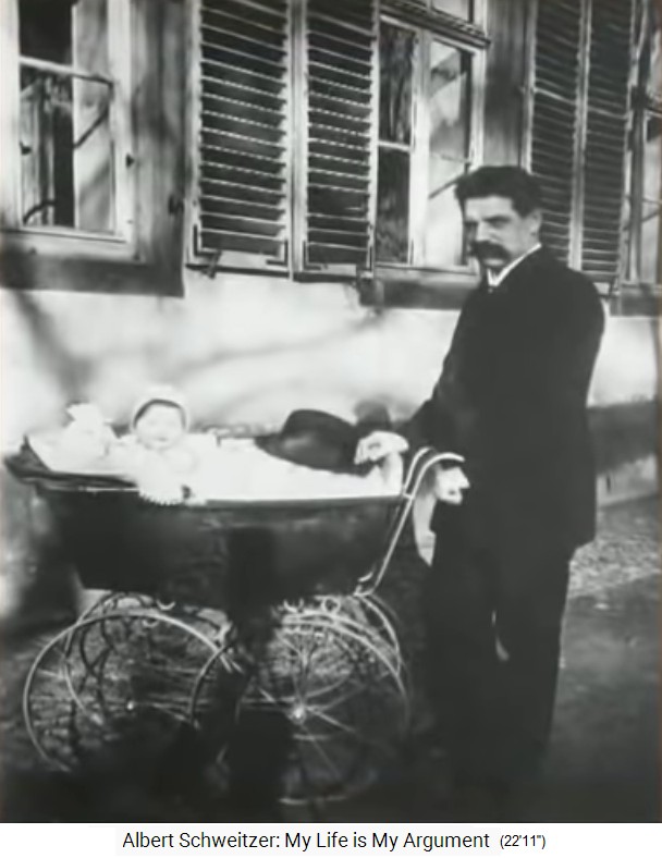 Gunsbach, Albert
                    Schweitzer mit Tochter Rhena im Kinderwagen 1918