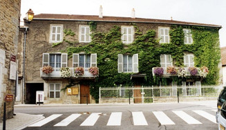 Pasteurs
                        Wohnhaus und Labor in Arbois zwischen Dole und
                        der schweizer Grenze