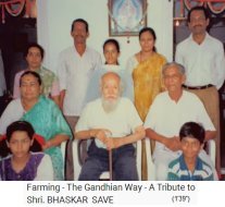 Fukuoka besucht Bhaskar Save
                          1997 in Gujarat