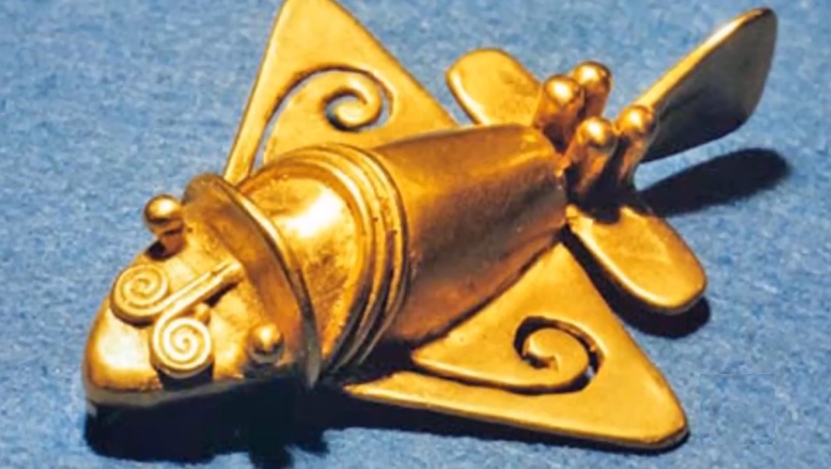Ureinwohner in
                      Kolumbien: Flugzeug im Goldmuseum von Bogot�