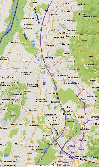Karte mit dem vergewaltigen Fluss Dreisam
                    zwischen Freiburg im Breisgau und Rheinm�ndung - in
                    Freiburg BEIDSEITIG mit Autobahn vergewaltigt
