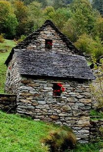 Casa de
                            piedra seca Rustico en Sonogno, Ticino, sur
                            de Suiza