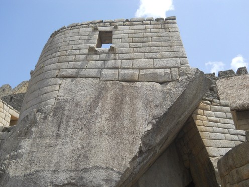 Machu
                              Picchu (Per�), el templo del sol con un
                              muro seco curvado
