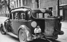 Coche de gas de
                  madera