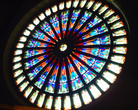 Kirchenrosette mit weissem Zentrum in
                              Oechtering