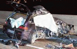 Unfallwagen der "Zivilisation",
                          Schweiz, BLICK 21.3.2000