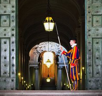 l'arm�e du Vatican
                  (la Garde du Vatican), qui sont 150 clowns suisses,
                  qui procurent les �v�ques gays et les papes avec des
                  enfants pour la p�dophilie criminelle dans le Vatican