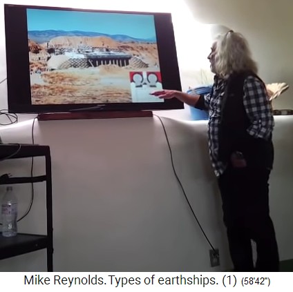 Erdschiff mit
                      senkrechter Fensterreihe und zwei Rundr�umen im
                      Bau