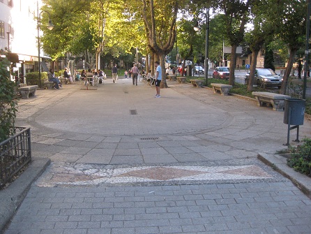Park mit
                    Mosaik als �bergang