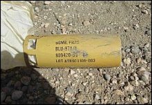 Eine nicht explodierte BLU 97 Streubombe.