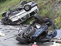 Raserunfall bei Jona
              mit 2 beteiligten Autos, 5.6.2004, mit dem Tod
              Unschuldiger.