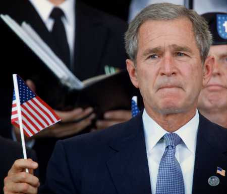 Ex-Alkoholiker George
                                  W. Bush, Prsident der
                                  "USA", sein Hirn ist z.T.
                                  weggefressen...