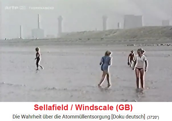 Sellafield (GB): Am
                  radioaktiven Strand von Sellafield spielen Badegäste,
                  ebenfalls im radioaktiven Schlamm