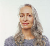 ... y una otra mujer
                      no fue tan joven m�s.