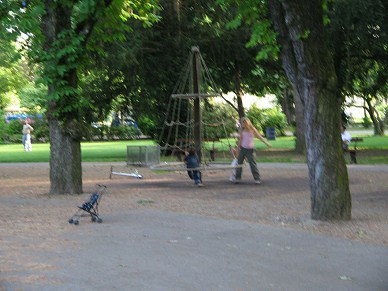 Big roundabout 01, Sch�tzenmattpark
                              ("Rifleman Meadow Park"), Basel
