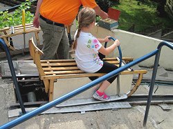 Sommerrodelbahn
                                (Sommerschlittelbahn) Ibbenb�ren 02,
                                Start auf dem Schlitten